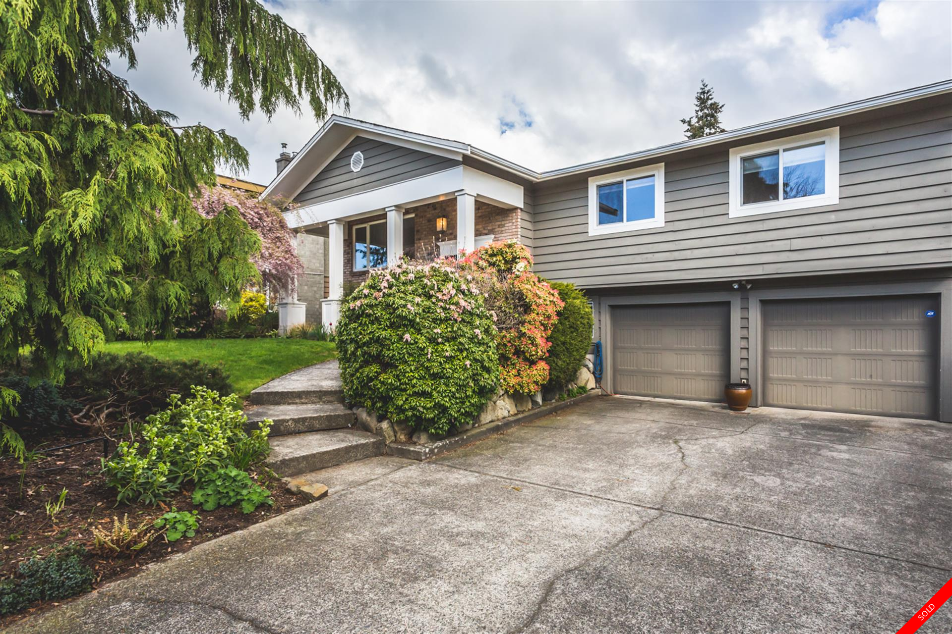 White Rock House for sale:  5 bedroom 2,367 sq.ft. (Listed 2017-04-24)